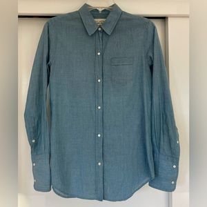 NILI LOTAN blue chambray button down shirt, XS